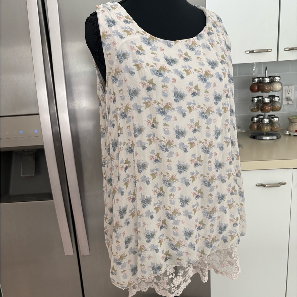 Source Unknown Floral Sleeveless Top - Blue and Cream
